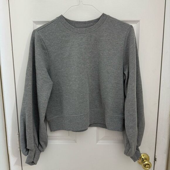 NWOT RicherPoorer Crewneck Sweatshirt Size Medium Bubble Sleeve Gray Cropped - Picture 1 of 5